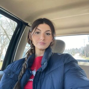 Meet your Posher, Abby